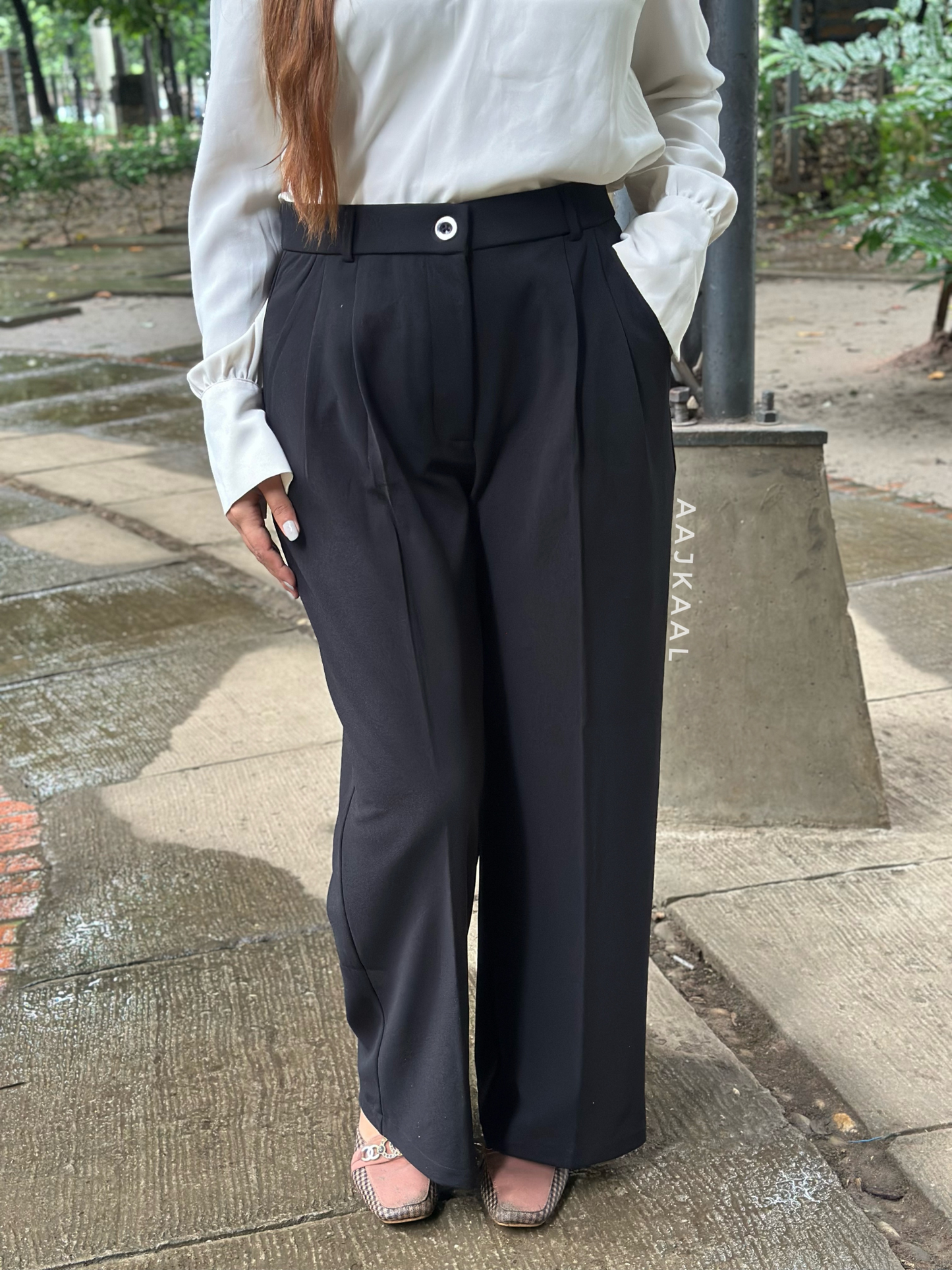 Black Loose Fitted Wide Leg Pant