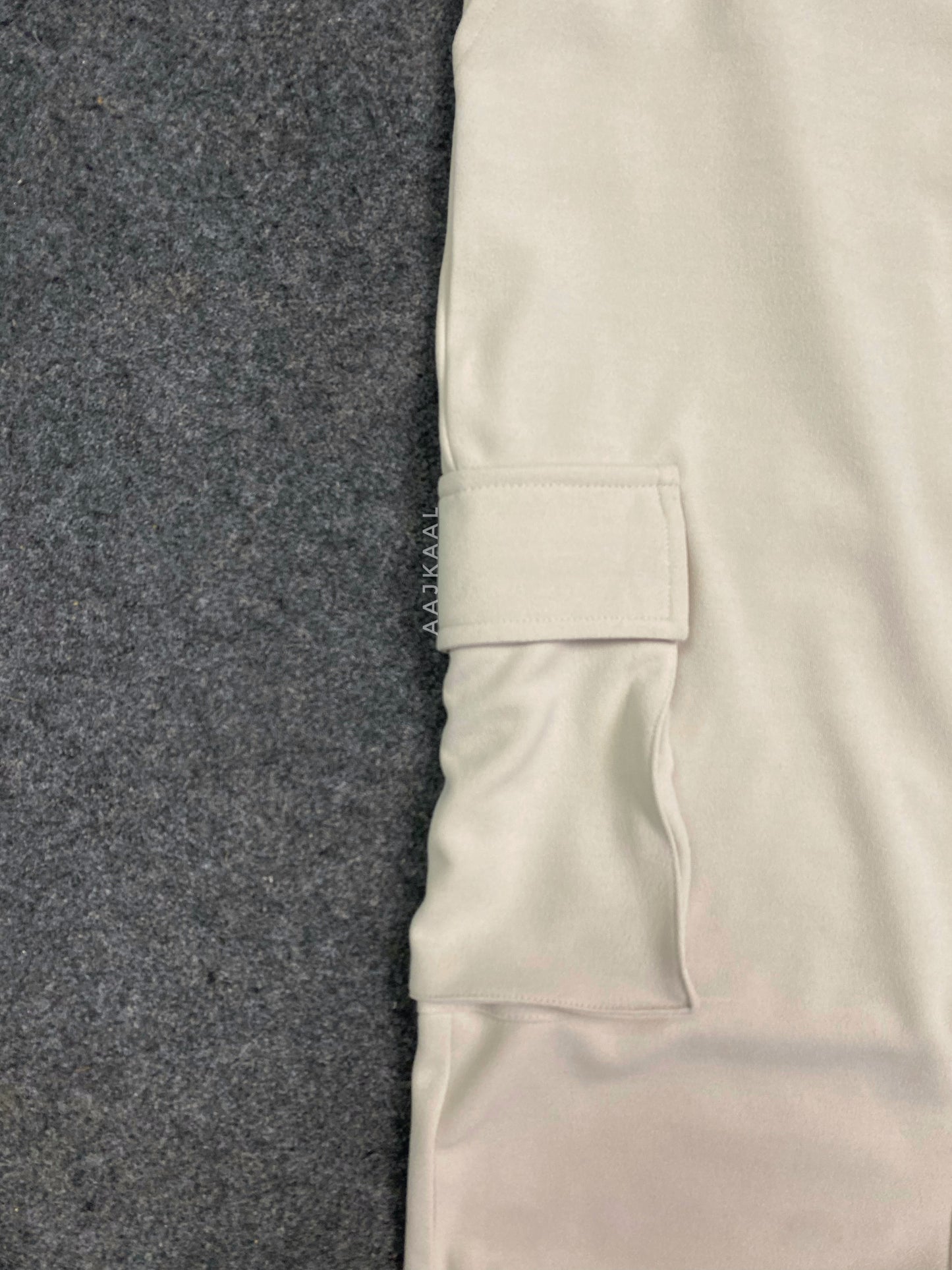 Women Off-white 6 Pocket Cargo Pants