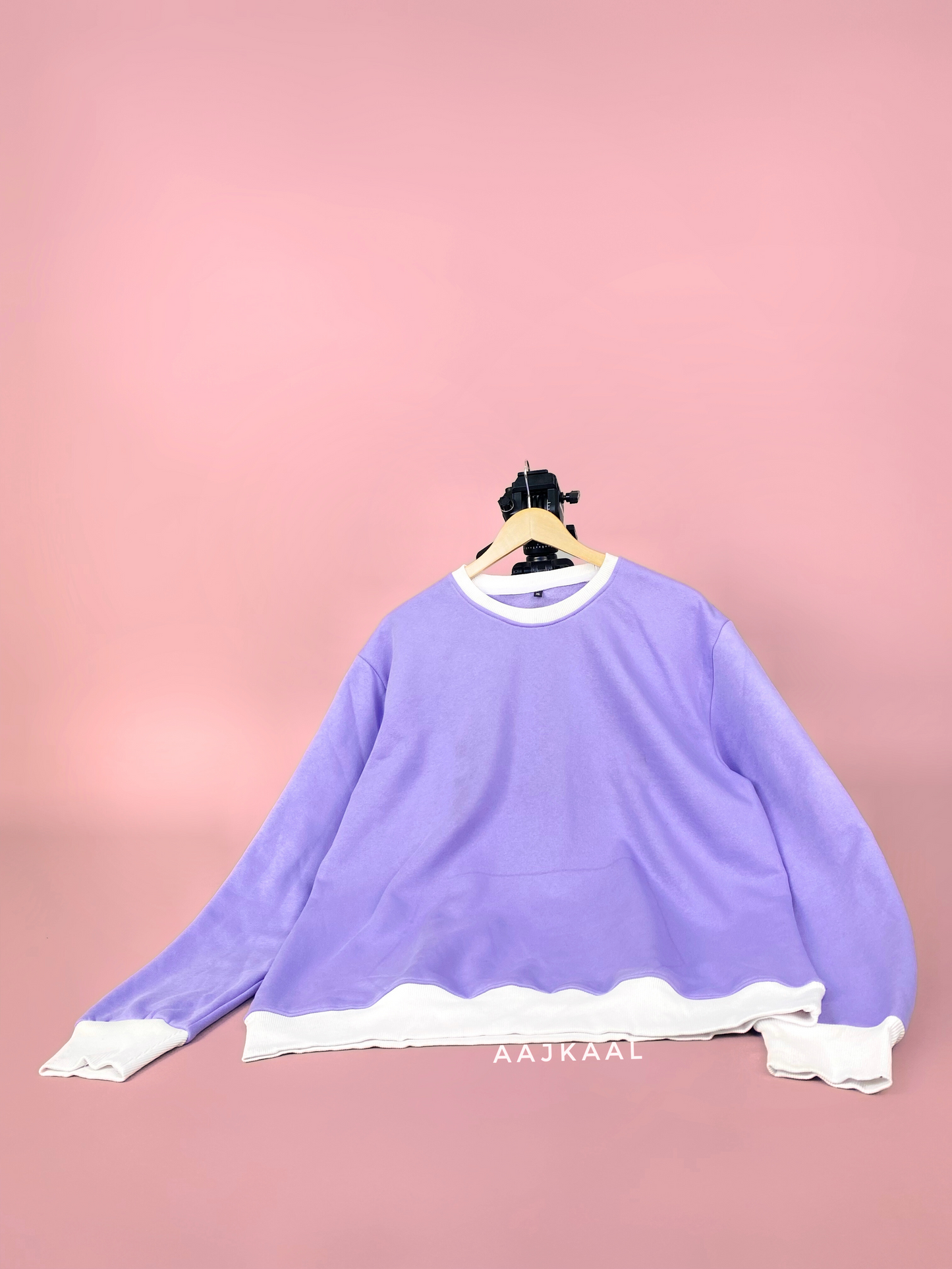 Light Purple Contrasted Sweatshirt